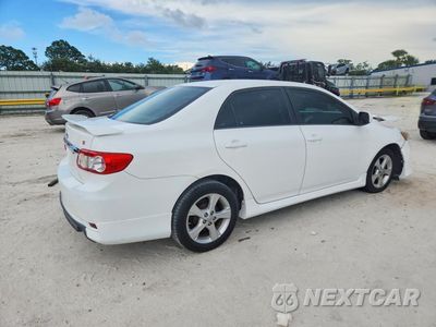 Trzecie zdjęcie samochodu z tyłu: 2013 TOYOTA COROLLA S VIN:5YFBU4EE2DP201726 - miniatura