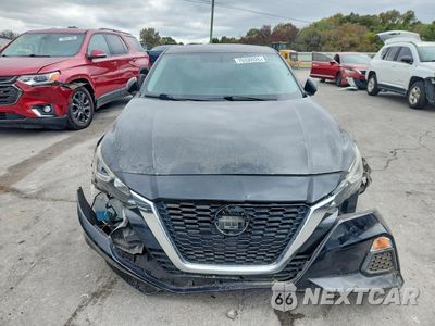 Piąte zdjęcie samochodu w środku: 2019 NISSAN ALTIMA S VIN:1N4BL4BV4KC209443 - miniatura