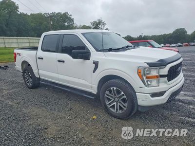 Czwarte zdjęcie samochodu z boku: 2021 FORD F150 SUPERCREW VIN:1FTFW1E5XMKE16828 - miniatura