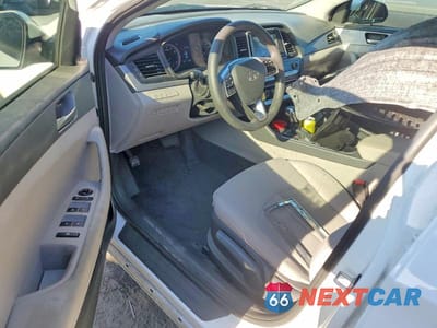 Zdjęcie 8 z 13 samochodu: 2019 HYUNDAI SONATA SE VIN:5NPE24AF4KH795683 - miniatura
