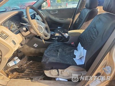 Zdjęcie 7 z 12 samochodu: 2000 HONDA ACCORD VIN:1HGCG5647YA144829 - miniatura