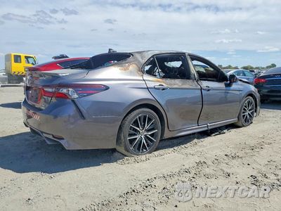 Trzecie zdjęcie samochodu z tyłu: 2023 TOYOTA CAMRY HYBRID SE VIN:4T1S31AK3PU059001 - miniatura