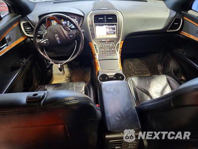 Zdjęcie 8 z 13 samochodu: 2017 LINCOLN MKX RESERVE VIN:2LMPJ8LR7HBL30426 - miniatura