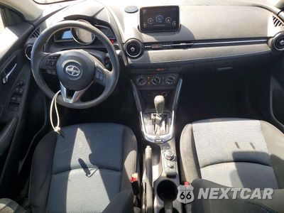 Zdjęcie 8 z 12 samochodu: 2016 SCION IA BASE VIN:3MYDLBZV6GY127386 - miniatura