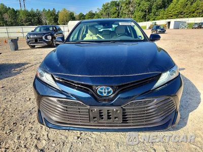 Piąte zdjęcie samochodu w środku: 2019 TOYOTA CAMRY HYBRID XLE VIN:4T1B21HK5KU518966 - miniatura