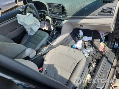 Zdjęcie 8 z 12 samochodu: 2017 HYUNDAI ELANTRA SE VIN:5NPD74LF4HH145089 - miniatura