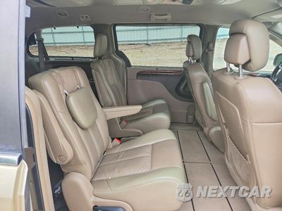 Zdjęcie 11 z 13 samochodu: 2011 CHRYSLER TOWN & COUNTRY LIMITED VIN:2A4RR6DG9BR610313 - miniatura