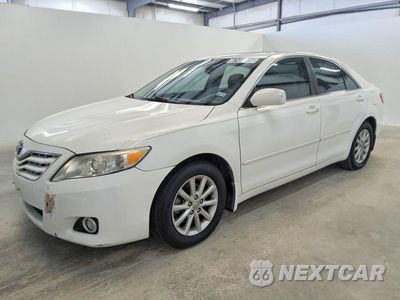 2011 TOYOTA CAMRY XLE V6 4T1BK3EK2BU618880 - główne zdjęcie licytacji z USA - miniatura