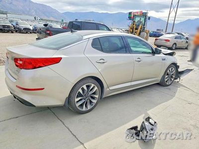 Trzecie zdjęcie samochodu z tyłu: 2015 KIA OPTIMA SX VIN:5XXGR4A64FG399727 - miniatura