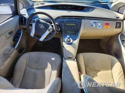 Zdjęcie 8 z 12 samochodu: 2010 TOYOTA PRIUS III VIN:JTDKN3DU9A0212535 - miniatura