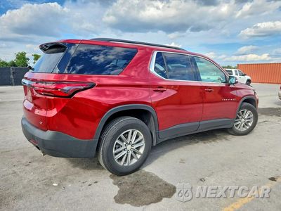 Trzecie zdjęcie samochodu z tyłu: 2022 CHEVROLET TRAVERSE LT VIN:1GNERGKW9NJ145827 - miniatura