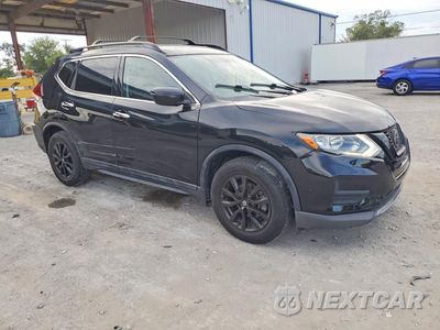 Czwarte zdjęcie samochodu z boku: 2018 NISSAN ROGUE SV VIN:5N1AT2MT1JC820935 - miniatura