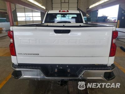 Zdjęcie 6 z 12 samochodu: 2021 CHEVROLET SILVERADO C1500 VIN:3GCNWAEH6MG205946 - miniatura