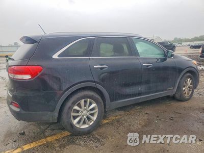 Trzecie zdjęcie samochodu z tyłu: 2017 KIA SORENTO LX V6 VIN:5XYPGDA58HG235408 - miniatura