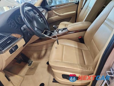Zdjęcie 7 z 12 samochodu: 2013 BMW X5 XDRIVE35I VIN:5UXZV4C53D0B07218 - miniatura