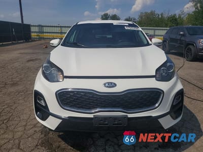 Piąte zdjęcie samochodu w środku: 2020 KIA SPORTAGE LX VIN:KNDPMCAC2L7633527 - miniatura