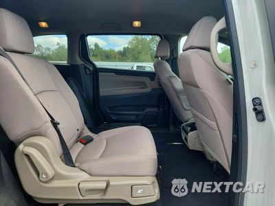 Zdjęcie 11 z 13 samochodu: 2020 HONDA ODYSSEY LX VIN:5FNRL6H26LB036224 - miniatura
