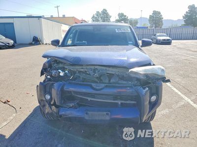 Piąte zdjęcie samochodu w środku: 2020 TOYOTA 4RUNNER SR5 VIN:JTEZU5JR9L5215028 - miniatura