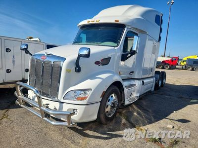 2021 PETERBILT 579 SEMI TRUCK 1XPBDP9X2MD747876 - główne zdjęcie licytacji z USA - miniatura