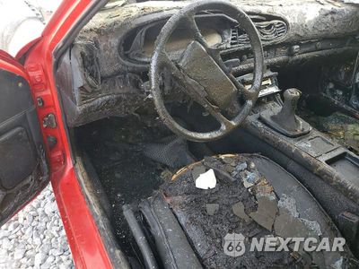 Zdjęcie 9 z 11 samochodu: 1986 PORSCHE 944 TURBO VIN:WP0AA0957GN150121 - miniatura