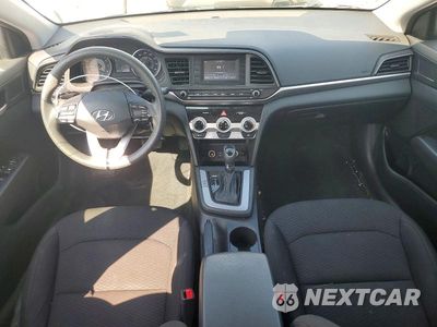 Zdjęcie 8 z 12 samochodu: 2019 HYUNDAI ELANTRA SE VIN:5NPD74LF1KH435541 - miniatura