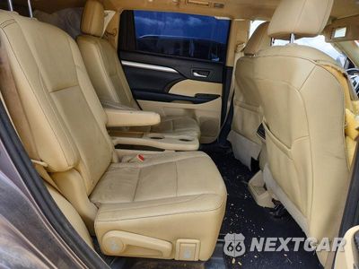 Zdjęcie 11 z 14 samochodu: 2015 TOYOTA HIGHLANDER XLE VIN:5TDJKRFH6FS085626 - miniatura