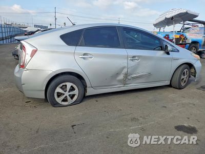 Trzecie zdjęcie samochodu z tyłu: 2013 TOYOTA PRIUS TWO VIN:JTDKN3DU1D5582899 - miniatura