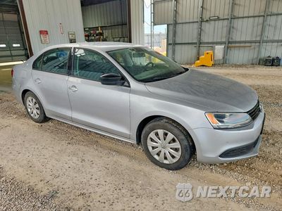 Czwarte zdjęcie samochodu z boku: 2014 VOLKSWAGEN JETTA BASE VIN:3VW2K7AJ0EM305227 - miniatura