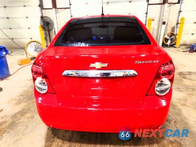 Zdjęcie 6 z 13 samochodu: 2014 CHEVROLET SONIC LT VIN:1G1JC5SH9E4235565 - miniatura