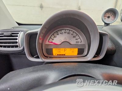 Zdjęcie 9 z 13 samochodu: 2009 SMART FORTWO PURE VIN:WMEEJ31X59K233651 - miniatura