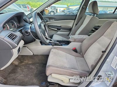 Zdjęcie 7 z 12 samochodu: 2009 HONDA ACCORD LX VIN:1HGCP26329A174733 - miniatura