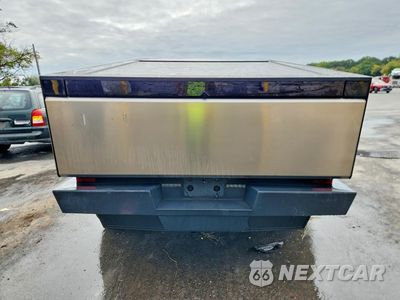 Zdjęcie 6 z 14 samochodu: 2025 TESLA CYBERTRUCK VIN:7G2CEHED1SA066550 - miniatura