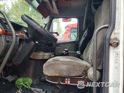 Zdjęcie 7 z 14 samochodu: 2007 VOLVO VNL SEMI TRUCK VIN:4V4NC9TG17N437825 - miniatura