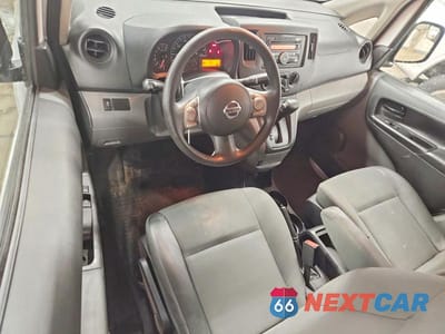 Zdjęcie 8 z 12 samochodu: 2017 NISSAN NV200 DELIVERY VAN VIN:3N6CM0KNXHK716156 - miniatura