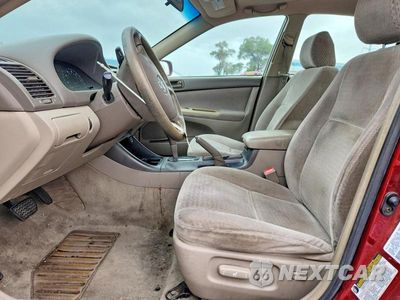 Zdjęcie 7 z 12 samochodu: 2004 TOYOTA CAMRY LE VIN:4T1BE32K54U260639 - miniatura