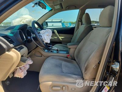 Zdjęcie 7 z 12 samochodu: 2012 TOYOTA HIGHLANDER BASE VIN:5TDZK3EH7CS086295 - miniatura
