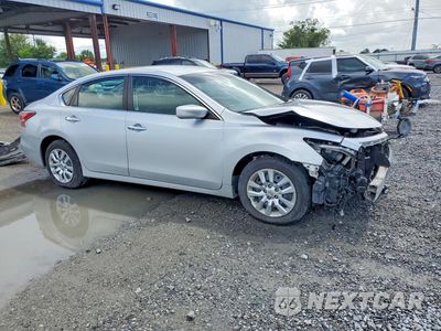 Czwarte zdjęcie samochodu z boku: 2014 NISSAN ALTIMA 2.5 S VIN:1N4AL3AP1EN364534 - miniatura