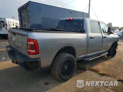 Trzecie zdjęcie samochodu z tyłu: 2020 RAM 2500 TRADESMAN VIN:3C6UR5CJ2LG288166 - miniatura