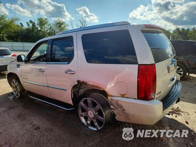 Drugie zdjęcie samochodu z przodu: 2010 CADILLAC ESCALADE LUXURY VIN:1GYUKBEF0AR172217 - miniatura