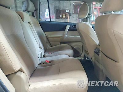 Zdjęcie 11 z 13 samochodu: 2012 TOYOTA HIGHLANDER BASE VIN:5TDBK3EH3CS105460 - miniatura
