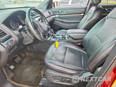 Zdjęcie 7 z 13 samochodu: 2017 FORD EXPLORER LIMITED VIN:1FM5K7F89HGD86017 - miniatura
