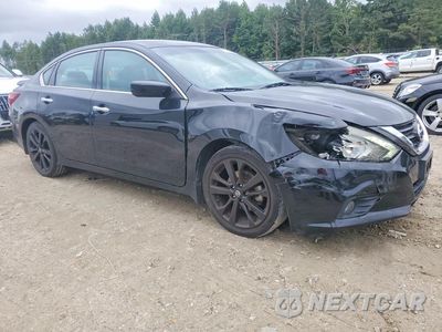 Czwarte zdjęcie samochodu z boku: 2017 NISSAN ALTIMA 2.5 SR VIN:1N4AL3APXHC212400 - miniatura