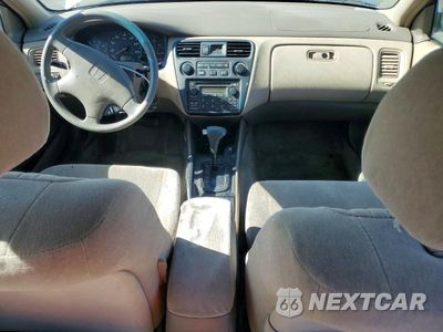 Zdjęcie 8 z 12 samochodu: 1998 HONDA ACCORD EX VIN:1HGCG6679WA158017 - miniatura