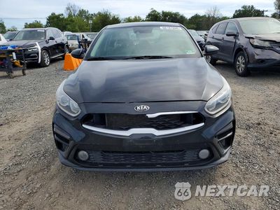 Piąte zdjęcie samochodu w środku: 2019 KIA FORTE LXS VIN:3KPF24AD4KE060127 - miniatura