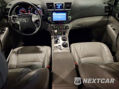 Zdjęcie 8 z 13 samochodu: 2012 TOYOTA HIGHLANDER SE VIN:5TDBK3EH2CS112450 - miniatura