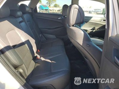 Zdjęcie 11 z 13 samochodu: 2016 HYUNDAI TUCSON LIMITED VIN:KM8J33A20GU112681 - miniatura