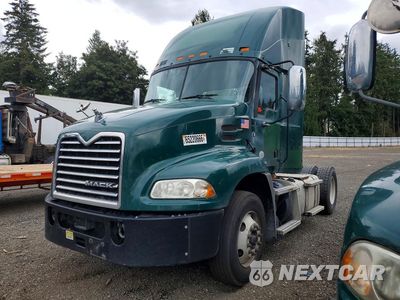 2018 MACK CXU612 SEMI TRUCK 1M1AW01X7JM010629 - główne zdjęcie licytacji z USA - miniatura