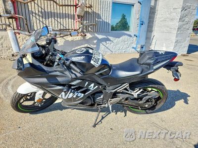 Trzecie zdjęcie samochodu z tyłu: 2017 KAWASAKI EX300 B VIN:JKAEX8B10HDA37024 - miniatura