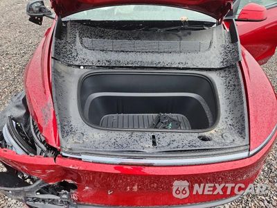 Zdjęcie 11 z 12 samochodu: 2026 TESLA MODEL Y VIN:7SAYGDEE4TF344594 - miniatura