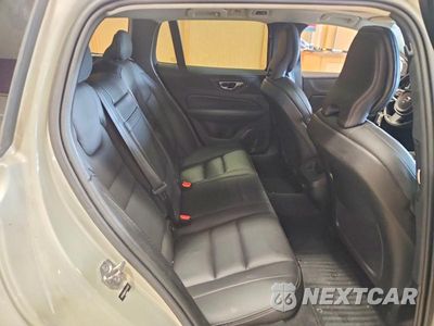 Zdjęcie 10 z 12 samochodu: 2020 VOLVO V60 CROSS COUNTRY T5 MOMENTUM VIN:YV4102WK7L1032447 - miniatura